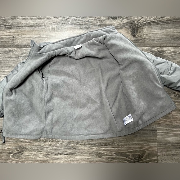 Toddler boys gray silver lightweight Jacket coat size 5T - Picture 3 of 9